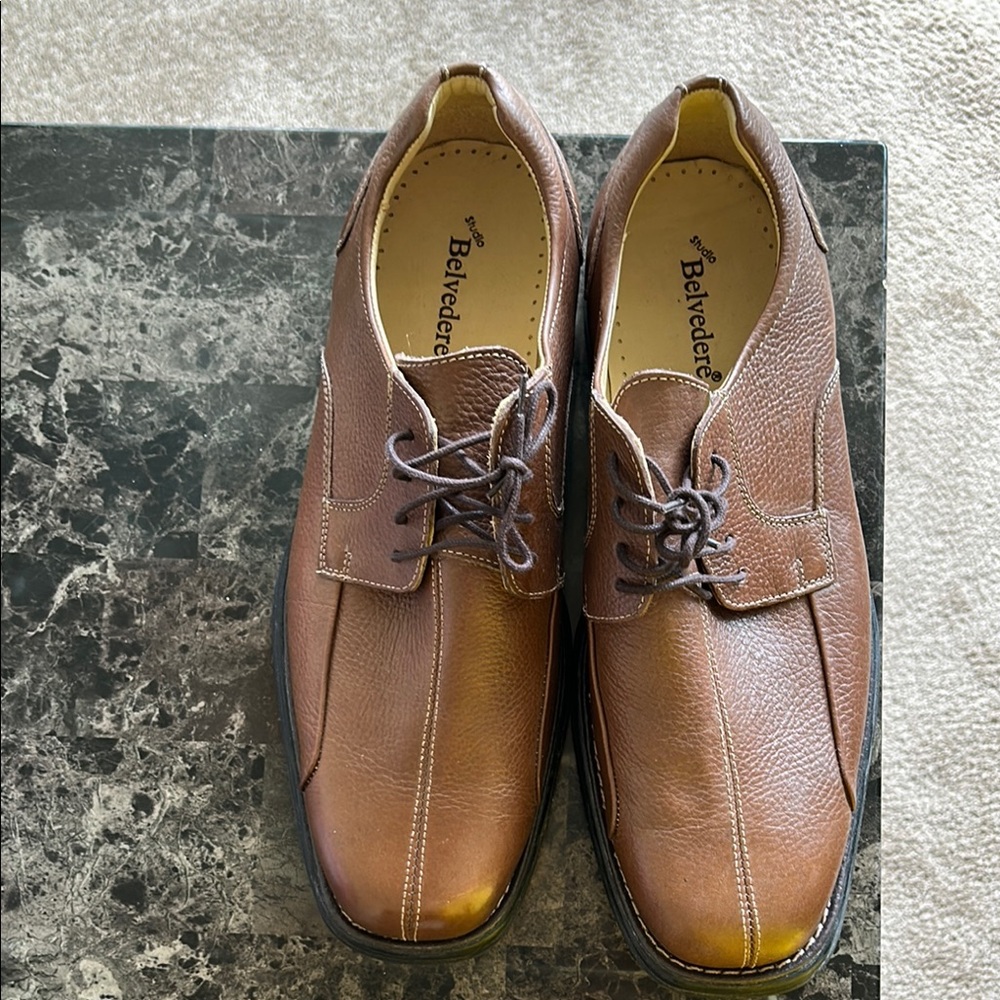 Brown Leather Oxford Shoes with Moccasin Stitching